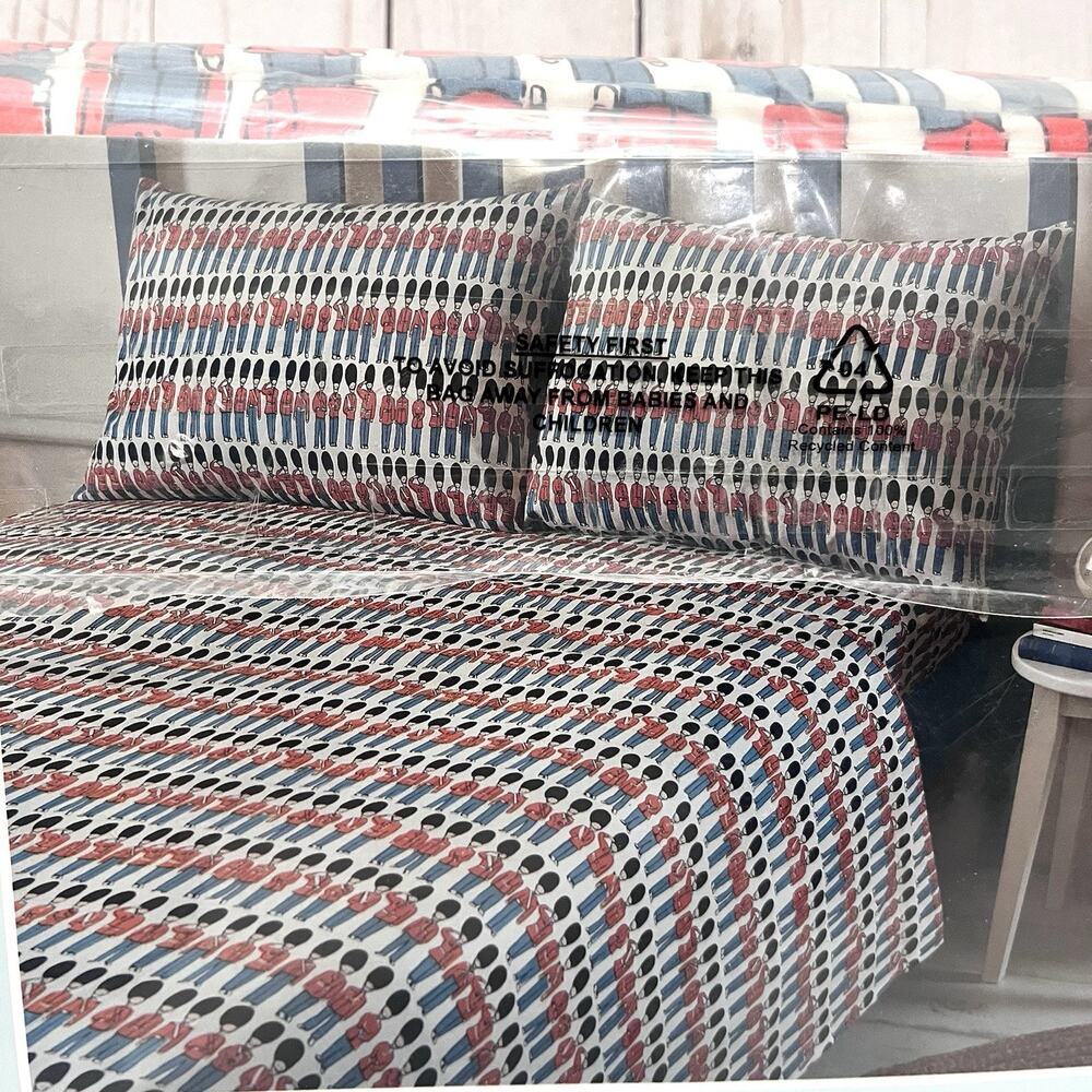 NEW Cath Kidston King Sheet Set 4pc London Guards Print 100% Cotton 200 Thread - Picture 6 of 9